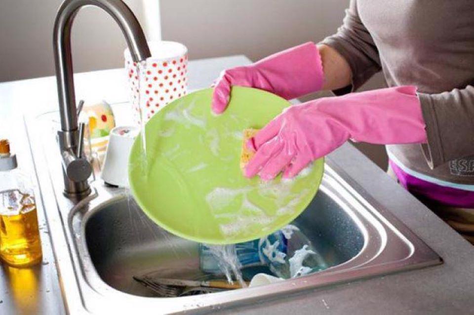 Những sai lầm thường gặp khi rửa bát gây hại sức khỏe